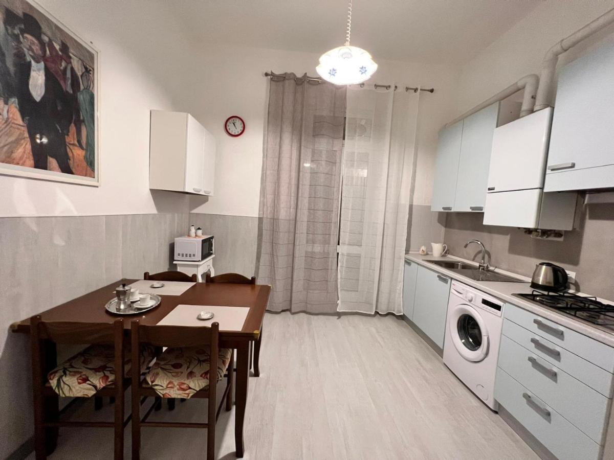 Savona Casa Vacanze Vicino Mare 3 Minuti Wifi Kültér fotó