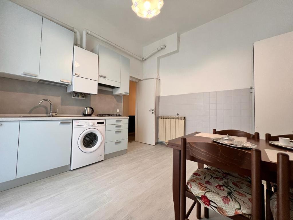 Savona Casa Vacanze Vicino Mare 3 Minuti Wifi Kültér fotó
