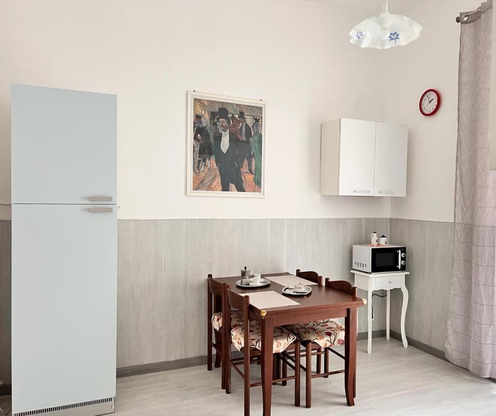 Savona Casa Vacanze Vicino Mare 3 Minuti Wifi Kültér fotó
