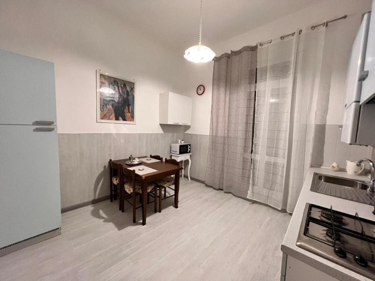 Savona Casa Vacanze Vicino Mare 3 Minuti Wifi Kültér fotó