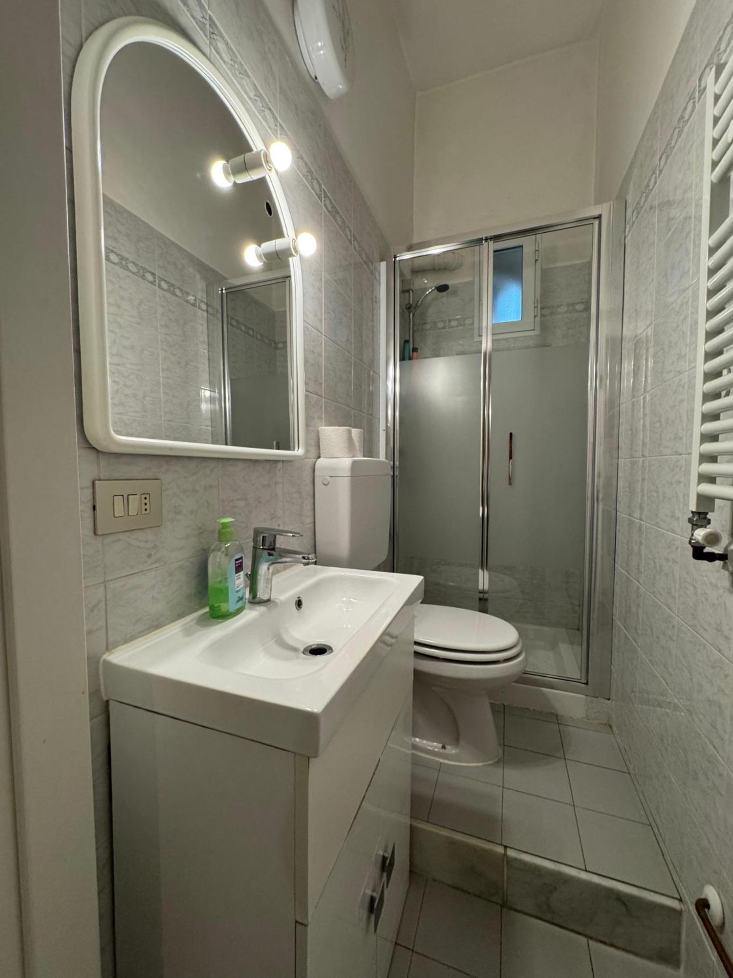 Savona Casa Vacanze Vicino Mare 3 Minuti Wifi Kültér fotó